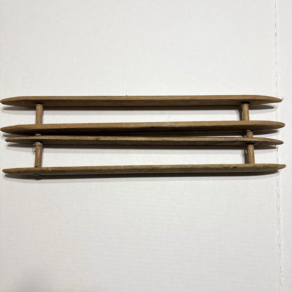 Set of 2 Vintage Wooden Weaving Loom Shuttles Boats 17 And 17.5 Inches Long